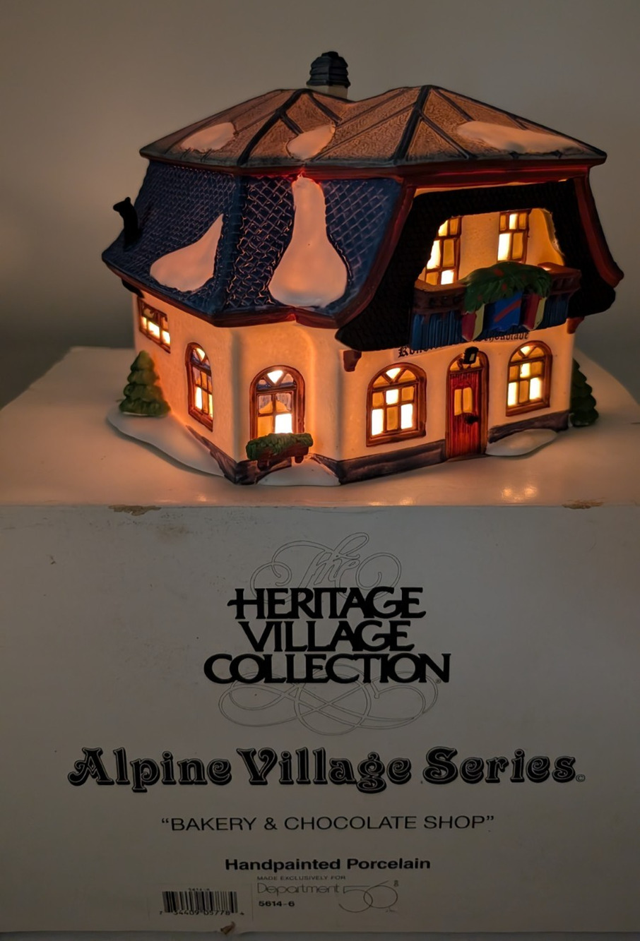 Department 56 Bakery and Chocolate Shop - Heritage Alpine Village Series 5614-0